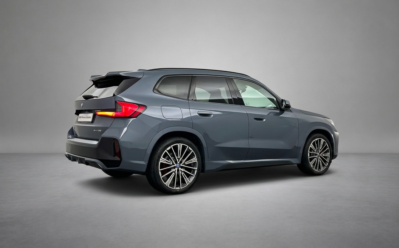 BMW - iX1 eDrive20 67 kWh M Sport Edition | Trekhaak | Harman Kardon |
